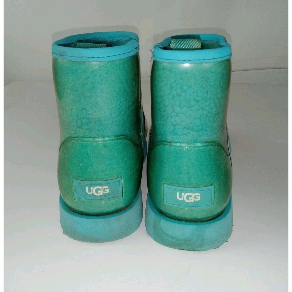 UGG CLASSIC  Women's  MINI CLEAR WATER‎ WATERPROOF BOOT US 8